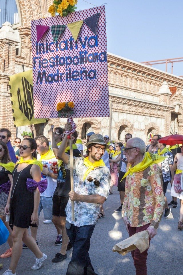 Iniciativa Fiestapolitana Madrileña en un recorrido festivo